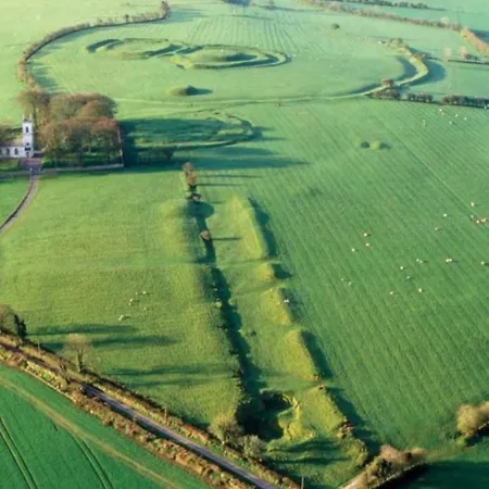 Steepleview 2 Bedroom * تريم