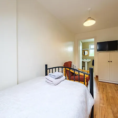 Steepleview 2 Bedroom