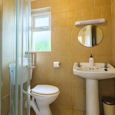 شقة Steepleview 2 Bedroom تريم