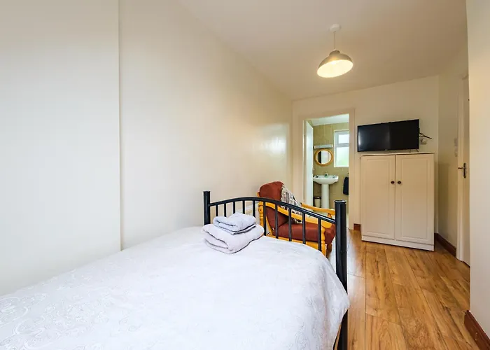 Steepleview 2 Bedroom