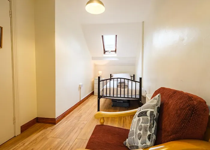 Steepleview 2 Bedroom * Трим