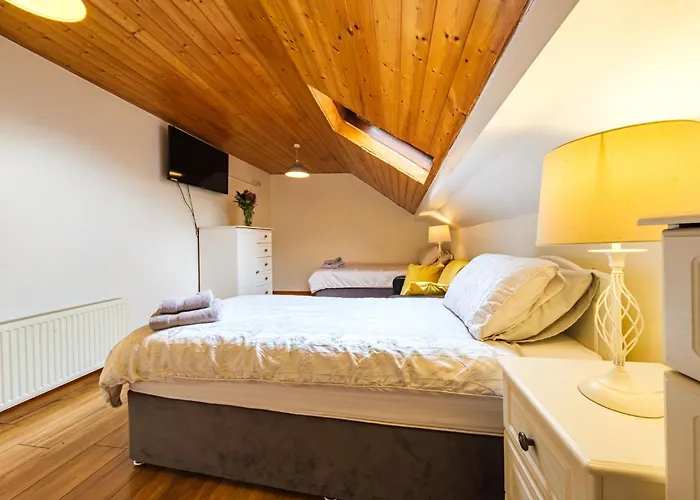 Steepleview 2 Bedroom *