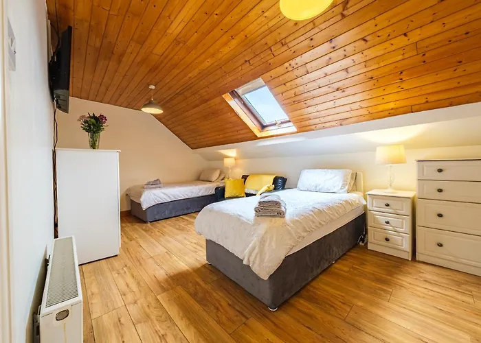 Апартаменты Steepleview 2 Bedroom *