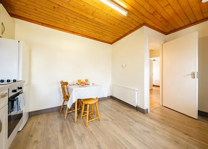 Апартаменты Steepleview 2 Bedroom Трим